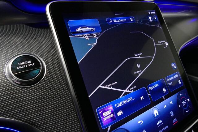 Mercedes-Benz C-KLASSE 300 e AMG Line / C63 AMG Diffuser / Panamericana Grille / Panoramadak / Elektr. verstelbare voorstoelen + memory / Digital Laser Light / Ambienteverlichting Plus / Keyless / Apple Carplay - Android Auto / Stoelverwarming / HUD / Stuurwielverwarming / Acht