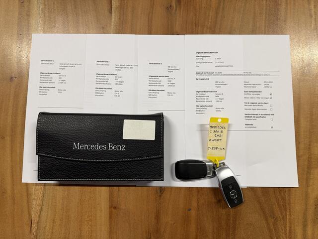 Mercedes-Benz C-KLASSE Estate 300 e 320 PK *Dealer Onderhouden* Carplay / Afn. Trekhaak / Stoelverwarming / Led / Cruise / Navigatie / ECC Clima / 18'' LMV