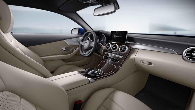 Mercedes-Benz C-KLASSE Coupé 300 Ambition | Luchtvering | Burmester | 19" lichtmetalen velgen | 1e eigenaar | NL auto | Sfeerverlichting | Stoelverwarming |