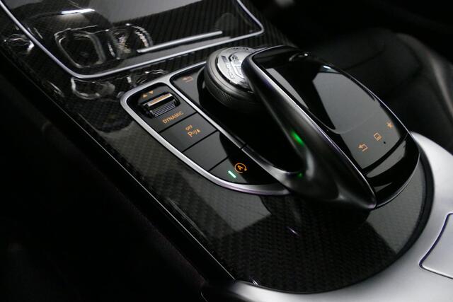 Mercedes-Benz C-KLASSE 180 AMG Line / Orig. Nederlands / C63s AMG Diffuser / Panamericana Grille / Carbon interieurdelen / Burmester Surround Sound / Elektr. verstelbare voorstoelen + memory / Ambienteverlichting / Stoelverwarming / Apple Carplay - Android Auto / 20'' LMV / Ach