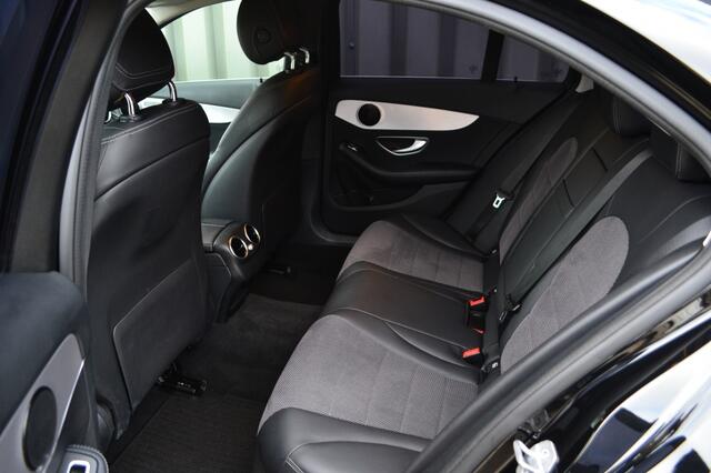 Mercedes-Benz C-KLASSE C180 CGI Avantgarde LED/Navi/Camera/19''