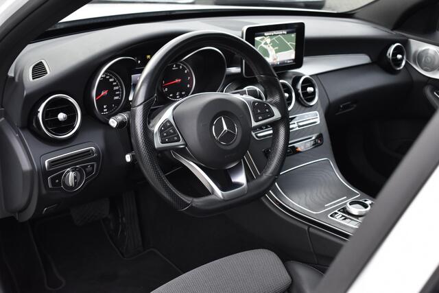 Mercedes-Benz C-KLASSE 180 AMG NIGHT PANORAMADAK 19 inch