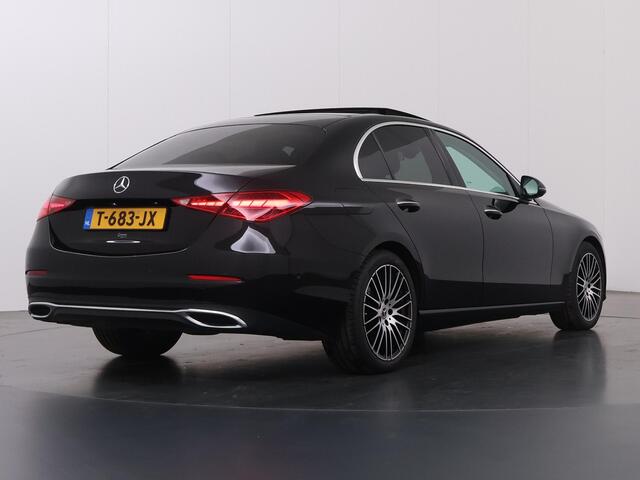 Mercedes-Benz C-KLASSE 180 AMG Line | Panoramadak | 360 camera | Draadloos laden |