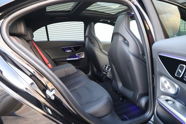 Mercedes-Benz C-KLASSE AMG 63 S E Performance | 680PK | Achterasbesturing | Head-up | Keyless-go | Carbon | Schaalstoelen | Digital-light | Pano | 2024.