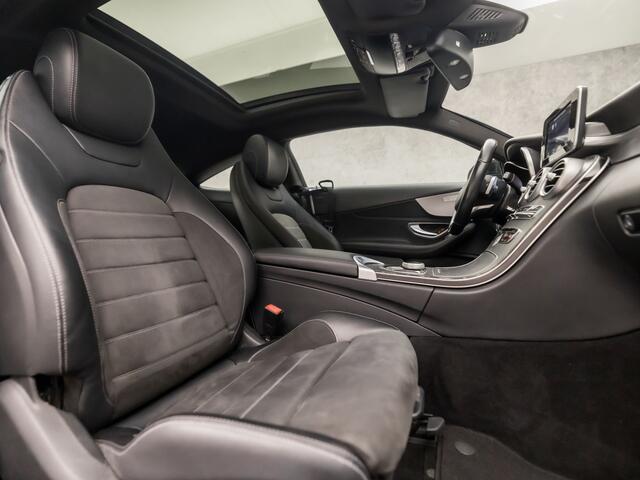 Mercedes-Benz C-KLASSE Coupé 180 AMG Sport 157Pk Automaat (SCHUIFDAK, NAVIGATIE, STOELVERWARMING, LEDER/ALCANTARA, ZWART HEMEL, SPORTSTOELEN, FLIPPERS, LED KOPLAMPEN, NIEUWE APK, NIEUWSTAAT)