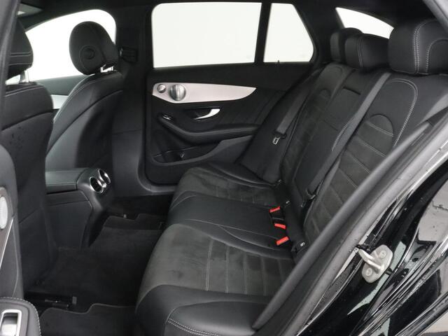 Mercedes-Benz C-KLASSE 300e AMG Night | Adaptive cruise | Stoelverwarming | Carplay | Leder/Alcantara | Camera | Burmester Surround | Navigatie | Sfeerverlichting | Digital Cockpit | PHEV | Plug In