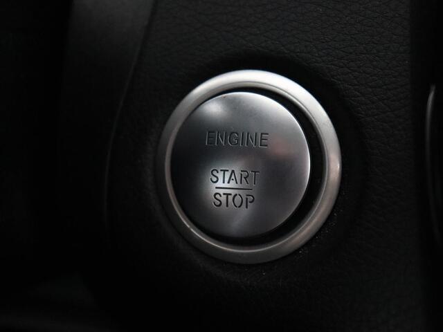 Mercedes-Benz C-KLASSE 180 Business Solution | Stoelverwarming | Trekhaak | Camera | Navigatie | Park Assist | Half leder | Climate control | Full LED | Cruise control | Dodehoek detectie