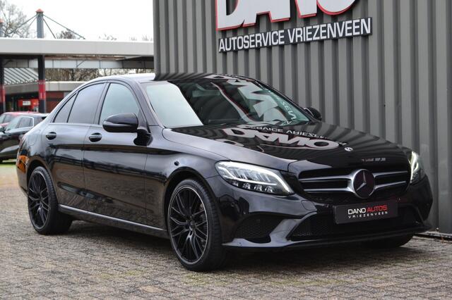 Mercedes-Benz C-KLASSE C180 CGI Avantgarde LED/Navi/Camera/19''