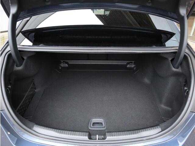 Mercedes-Benz C-KLASSE 180 AMG Line