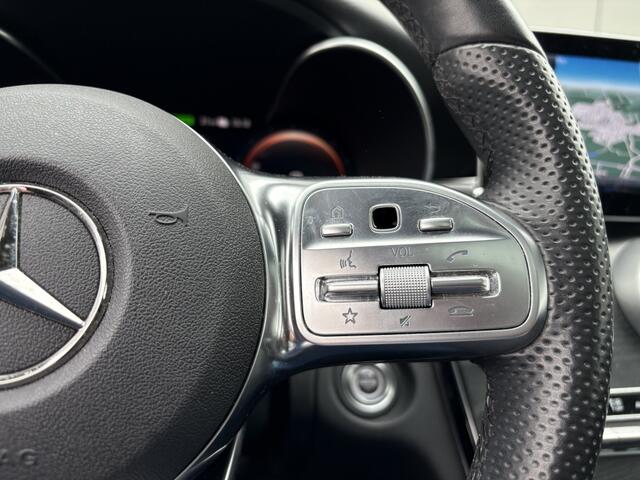 Mercedes-Benz C-KLASSE 300 e AMG - pano - camera - nap! - Apple CarPlay -