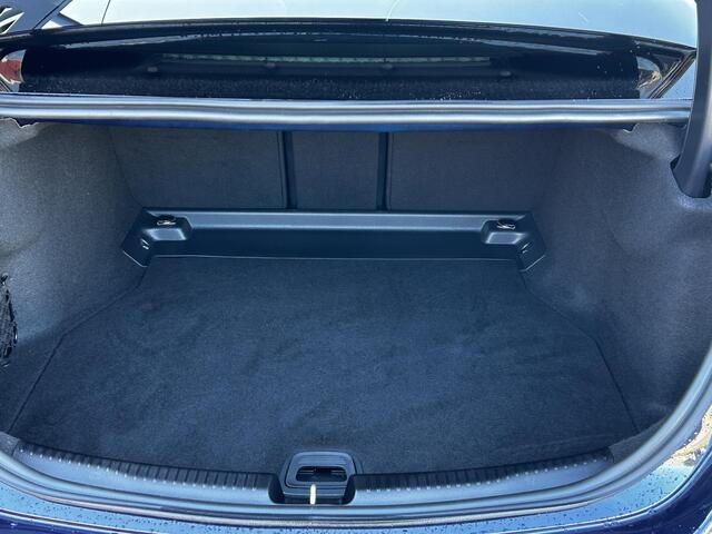 Mercedes-Benz C-KLASSE 180 AMG Line | Panoramadak | Stoelverwarming | Cruise Control