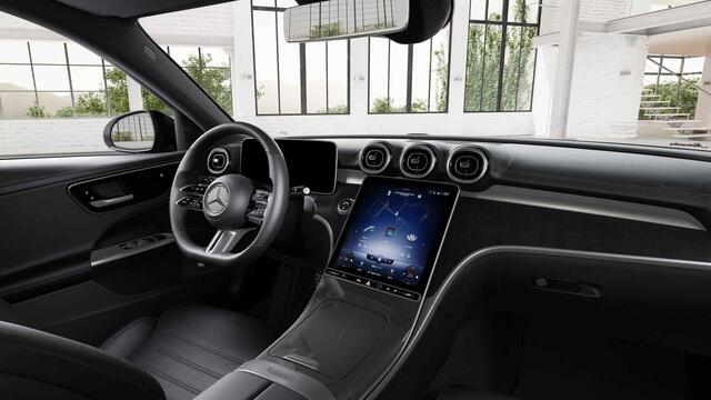 Mercedes-Benz C-KLASSE Estate 180 AMG Line | Night | Panoramadak | Multispaaks AMG velgen | Rijassistentiepakket Plus | Stoelverwarming |