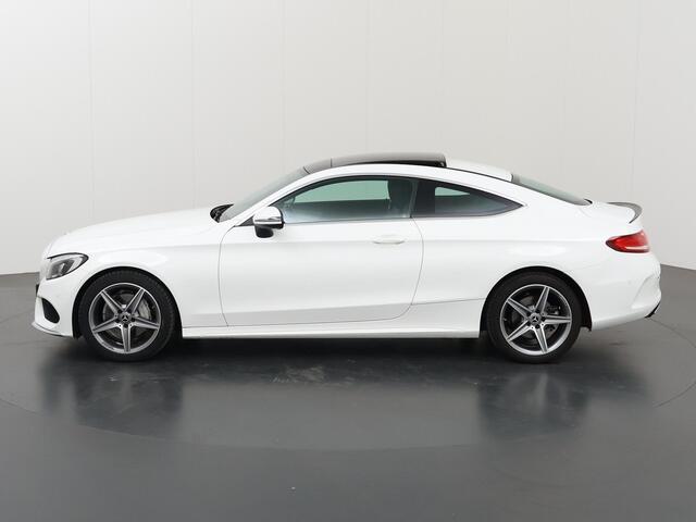 Mercedes-Benz C-KLASSE Coupé 180 Premium Plus | AMG Styling | Panoramadak | Stoelverwarming | LED Koplampen | Sfeerverlichting | Parkeerassistent