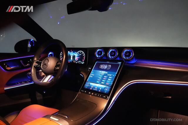 Mercedes-Benz C-KLASSE Estate 200 Launch Edition AMG | Pano | Designo | Burmester