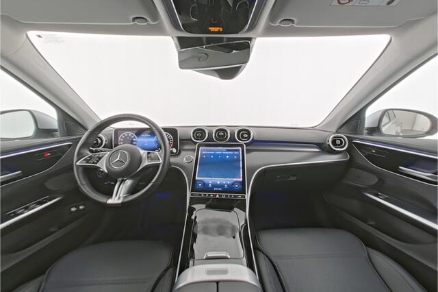 Mercedes-Benz C-KLASSE Estate 300 e Plug-In Hybride | Trekhaak | Ledkoplampen | Sfeerverlichting | Stoelverwarming |Distronic | Rijassistentiepakket Plus | Easy-Pack Achterklep. Inclusief 24 maanden MB Certified garantie voor Europa.