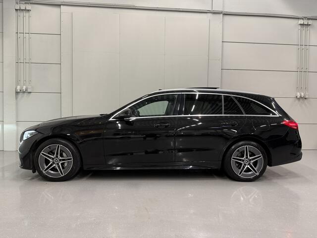 Mercedes-Benz C-KLASSE Estate 300 e AMG Line PANO/TREKHAAK/CAMERA/LEER-ALCANTARA SPORTST/LED/ACC/AMBIENT-PLUS/DODE-HOEK/OBSIDIANSCHWARZ METALLIC/VOLLEDIG MERCEDES DEALER HISTORIE