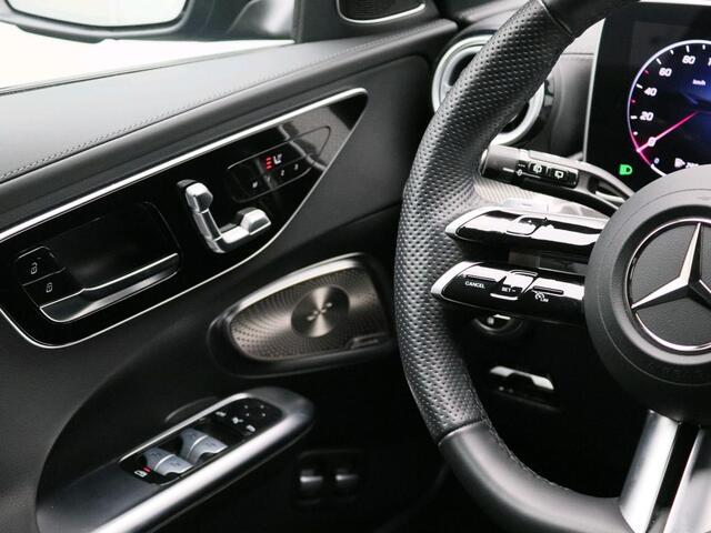 Mercedes-Benz C-KLASSE Estate 300 e Business Solution AMG AMG | Night Pakket | Panorama Schuif-Kanteldak | Alarm Klasse 3 | Distronic | Apple CarPlay | Sfeerverlichting | Memory voorstoelen. Inclusief 24 maanden MB Certified garantie voor Europa.