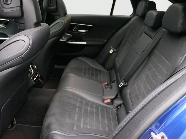 Mercedes-Benz C-KLASSE Estate 300 e Business Solution AMG AMG | Night Pakket | Panorama Schuif-Kanteldak | Alarm Klasse 3 | Distronic | Apple CarPlay | Sfeerverlichting | Memory voorstoelen. Inclusief 24 maanden MB Certified garantie voor Europa.