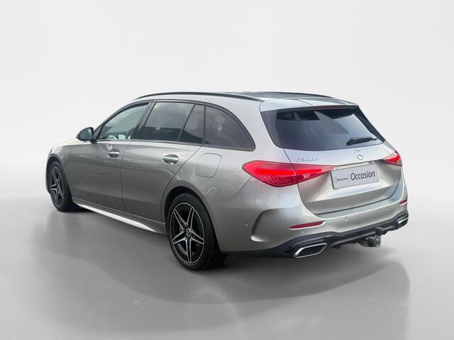 Mercedes-Benz C-KLASSE Estate 300 e 4MATIC AMG Line | Camera | Stuur/Stoel Verwarming | Sfeerverlichting | Trekhaak | Lederen Bekleding | Apple Carplay/Android Auto