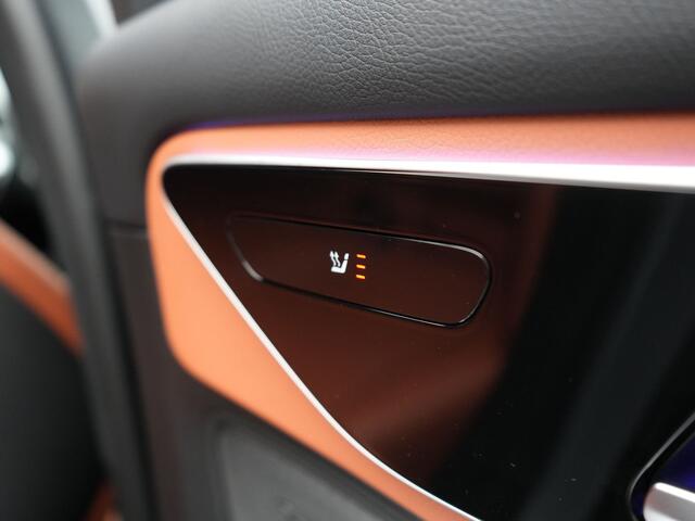 Mercedes-Benz C-KLASSE Estate 300 e Avantgarde Plug In Hybrid 313pk Dealer O.H PHEV | Panodak | Adaptive Cruise | 360 Camera | Digital Light | Lederen Sportstoelen Verwarmd | Keyless | Navigatie | Virtual | DAB+ | 18" L.M |