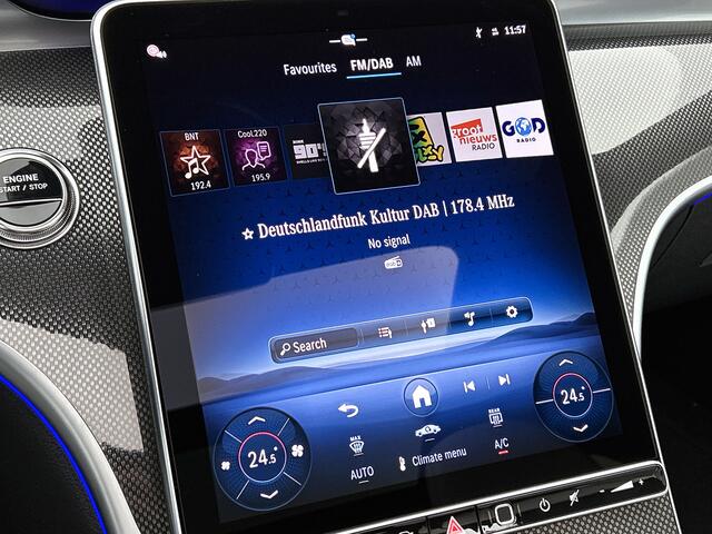 Mercedes-Benz C-KLASSE 300 e Business Solution AMG | Burmester® 3D sound system | Trekhaak | Middenconsole metaalstructuur | Comfortpakket Plus | Nightpakket | Memorypakket | 360°-camera | Panoramaschuifdak |