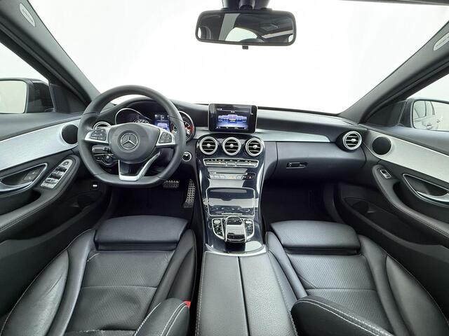 Mercedes-Benz C-KLASSE 180 AMG Sport Edition AMG Styling Panoramadak 19" Multispaaks Camera Trekhaak Automaat