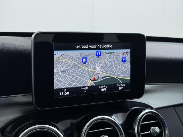 Mercedes-Benz C-KLASSE 180 AMG Sport Edition AMG Styling Panoramadak 19" Multispaaks Camera Trekhaak Automaat