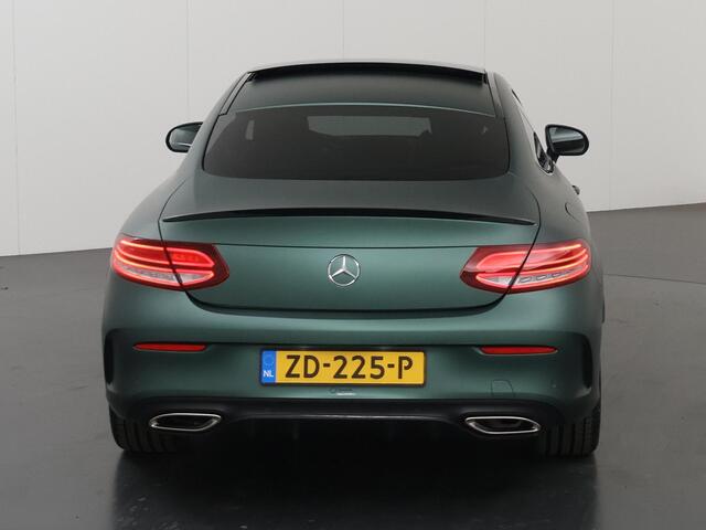 Mercedes-Benz C-KLASSE Coupé 300 AMG Premium Night | Panoramadak | Lederen bekleding | Burmester | 19" lichtmetalen velgen | Multibeam | Keyless |