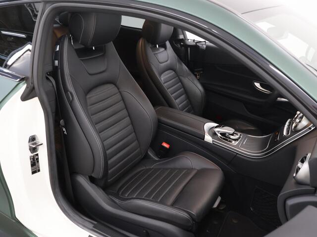 Mercedes-Benz C-KLASSE Coupé 300 AMG Premium Night | Panoramadak | Lederen bekleding | Burmester | 19" lichtmetalen velgen | Multibeam | Keyless |