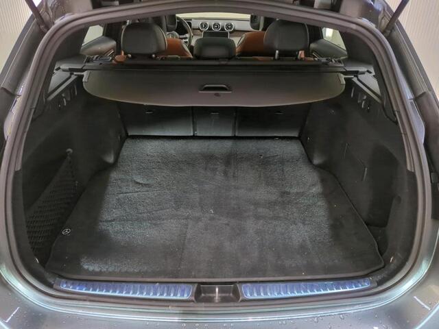 Mercedes-Benz C-KLASSE Estate 180 AMG Line Full Options NL Auto (¤ 69.167 New!) Panoramadak Burmester Audio Achterasbesturing Digital LED Koplamp Ambiente Premium Plus Pack Leder HUD Display Night Pack