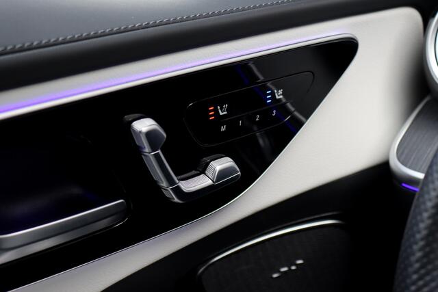 Mercedes-Benz C-KLASSE Estate 300 e AMG Line | Distronic+ | Panoramadak | Memory | Stoelverwarming/-ventilatie | Verwarmd Stuurwiel | HUD | Leder | Digital Light | Surround Camera |