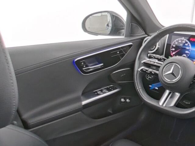 Mercedes-Benz C-KLASSE Estate 300 e AMG Plug-In Hybride AMG Line | Night Pakket | Trekhaak | PAnorama Schuif-Kanteldak | Advanced Soundsystem | Dodehoek Assist. Inclusief 24 maanden MB Certified garantie voor Europa.