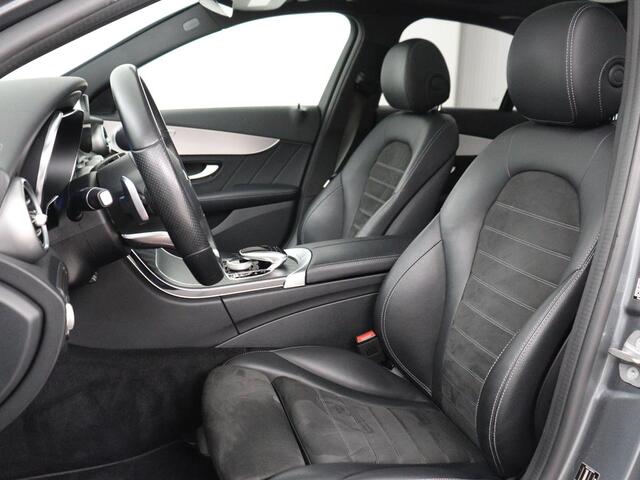 Mercedes-Benz C-KLASSE 300e AMG | Panoramadak | 360 Camera | Stoelverwarming | Leder/Alcantara | Carplay | Sfeerverlichting | Park Assist | Navigatie | Full LED | PHEV | Plug In