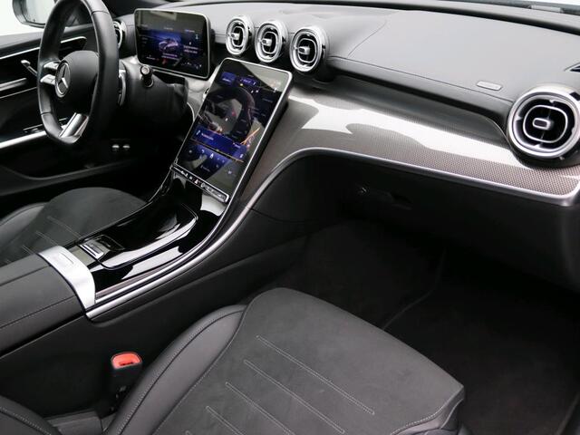 Mercedes-Benz C-KLASSE 300 e Business Solution AMG AMG Line | Panorama Schuif-Kanteldak | Distronic | Lederen bekleding | Alarm | Parkeerpakket met 360°-camera | 20 Inch AMG Velgen. Inclusief 24 maanden Mercedes-Benz Certified garantie voor Europa.