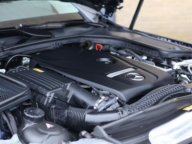 Mercedes-Benz C-KLASSE 180 Premium Plus Automaat | Org. NL | Navi | Camera | Stoelverwarming |