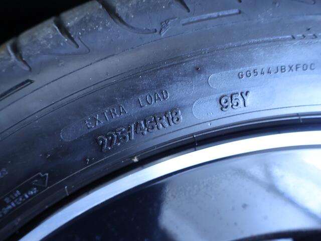 Mercedes-Benz C-KLASSE Estate 300 e AMG Plug-In Hybride | AMG Line | Memorypakket | Night Pakket | Panoramadak | Distronic | Stuur en Stoelverwarming | Inclusief 24 maanden MB Certified garantie voor Europa.