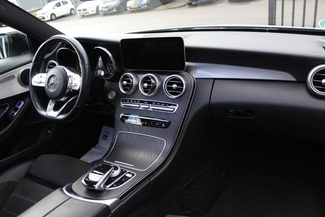 Mercedes-Benz C-KLASSE Coupé 200 AMG Line Night Edition NIEUW MODEL Automaat Panoramadak/Sfeerverlichting/Apple Carplay/Achteruitrijcamera/Stoelverwarming/Led koplampen/Cruise control
