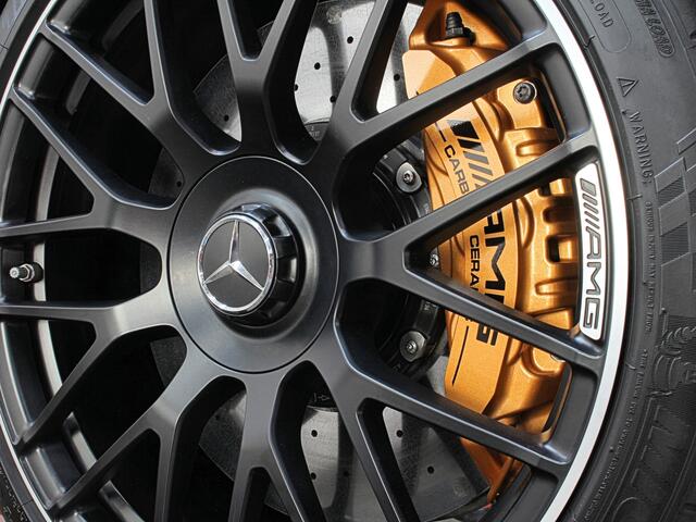 Mercedes-Benz C-KLASSE Coupé 63 S AMG | Keramisch | Schaalstoelen | Carbon | AMG Driver's Package | Aero-Pakket | Panorama | Burmester | Multi-Beam LED | Memory | ACC | Rij-Assistentie Pakket | Keyless-Go | Sfeerverlichting | Carplay |