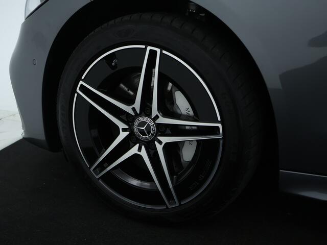 Mercedes-Benz C-KLASSE Estate 300 e AMG Plug-In Hybride AMG Line | Night Pakket | Trekhaak | Panorama Schuif-Kanteldak | Dodehoek Assist. Inclusief 24 maanden MB Certified garantie voor Europa.
