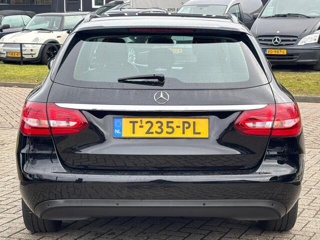 Mercedes-Benz C-KLASSE Estate C220 Diesel 2018 Zwart Handgeschakeld 127.000 KM