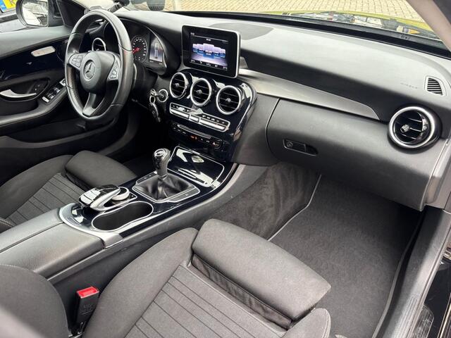 Mercedes-Benz C-KLASSE Estate C220 Diesel 2018 Zwart Handgeschakeld 127.000 KM