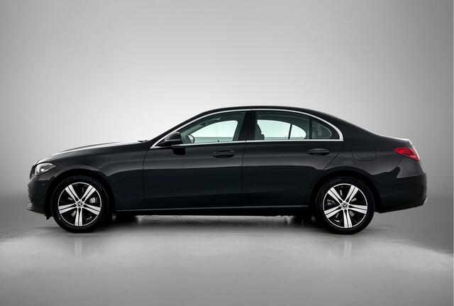 Mercedes-Benz C-KLASSE 300 e Business Line Limited | Achteruitrijcamera | Stoelverwarming | Sfeerverlichting | Apple carplay | Navigatie | Inclusief 24 maanden MB Certified garantie voor Europa.
