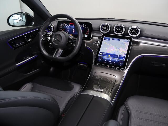 Mercedes-Benz C-KLASSE Estate 180 Star Edition AMG Line | Panoramaschuifdak | DIGITAL LIGHT | Nightpakket | Stoelventilatie/-verwarming vooraan | Panoramaschuifdak |