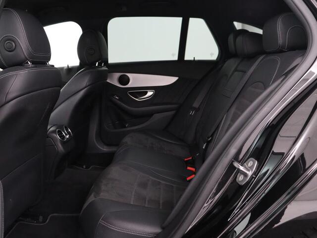 Mercedes-Benz C-KLASSE 160 AMG Limited | Stoelverwarming | Leder/Alcantara | Trekhaak | Full LED | Park Assist | Camera | Navigatie | Climate control | Bluetooth | Cruise control