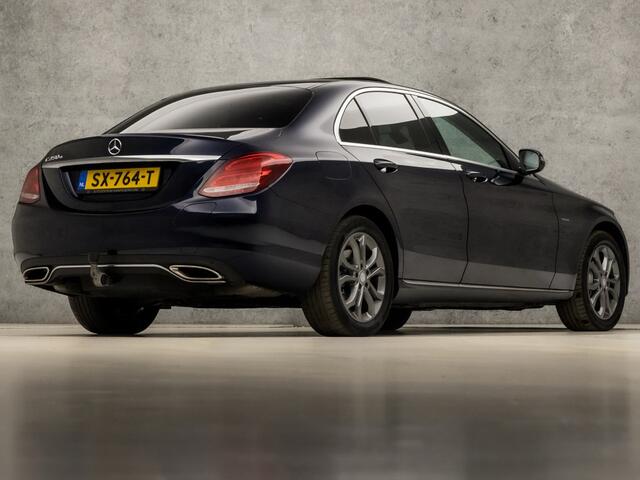 Mercedes-Benz C-KLASSE 350 e Sport 279Pk Automaat (SCHUIFDAK, NAVIGATIE, LUCHTVERING, CAMERA, GETINT GLAS, ELEK SPORTSTOELEN, STOELVERWARMING, SFEERVERLICHTING, NIEUWE APK, NIEUWSTAAT)