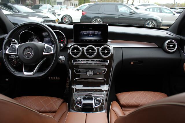 Mercedes-Benz C-KLASSE 450 AMG 4MATIC / Schuifdak / Camera / Head-up / Designo Leder / Sfeerverlichting / 19'' / Burmester / Memory seats / Keyless / Dodehoek / DAB / Stoelverwarming / Cruise Control / Alarm Klasse 3 / COMAND