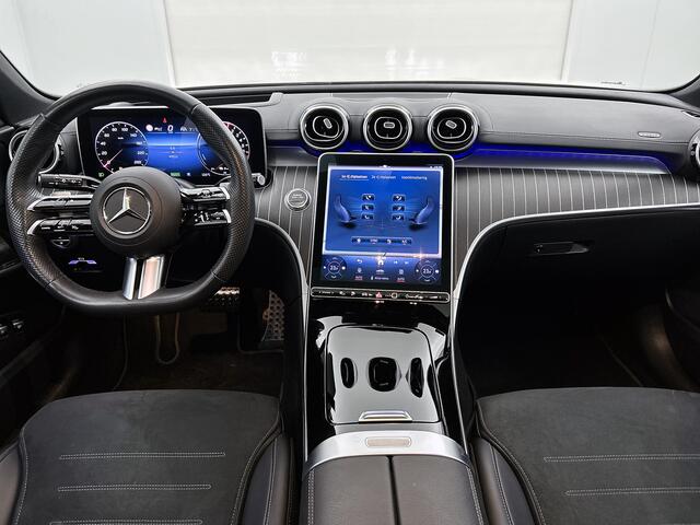 Mercedes-Benz C-KLASSE Estate 300 e AMG Plug-In Hybride AMG Line | Night Pakket | Panorama Schuif-Kanteldak | Trekaak | Parkeerpakket met 360°-camera. Inclusief 24 maanden MB Certified garantie voor Europa.