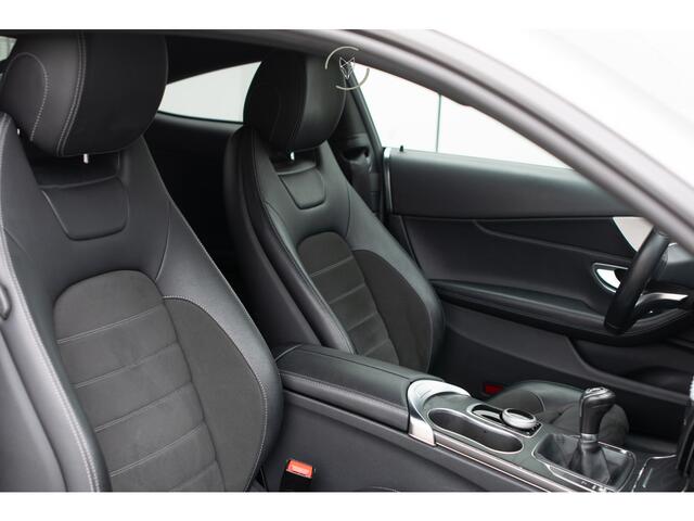 Mercedes-Benz C-KLASSE Coupé 200 AMG Night|Manufaktur|LED|19"|New Service
