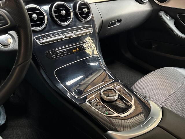 Mercedes-Benz C-KLASSE 180 Sport 156Pk automaat (NAVIGATIE, CAMERA, CRUISE, SPORTSTOELEN, LED KOPLAMPEN, NIEUWE APK, NIEUWSTAAT)