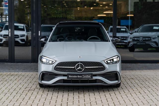 Mercedes-Benz C-KLASSE 180 Star Edition AMG | AMG line Plus | Panoramaschuifdak | Nightpakket | Trekhaak | Head-Up Display |